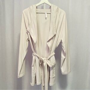 Fabletics Cream Hooded Robe — XXS